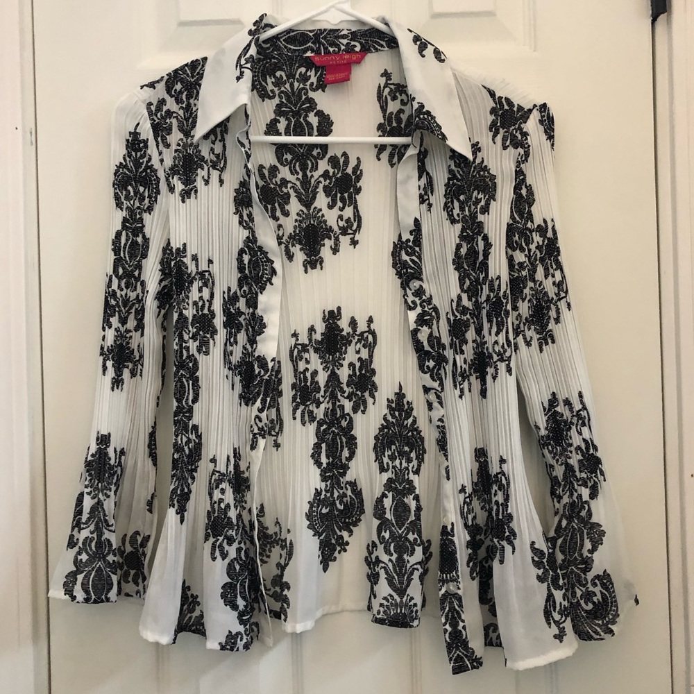 Patterned Button Up Shirt - Picture 4 of 6